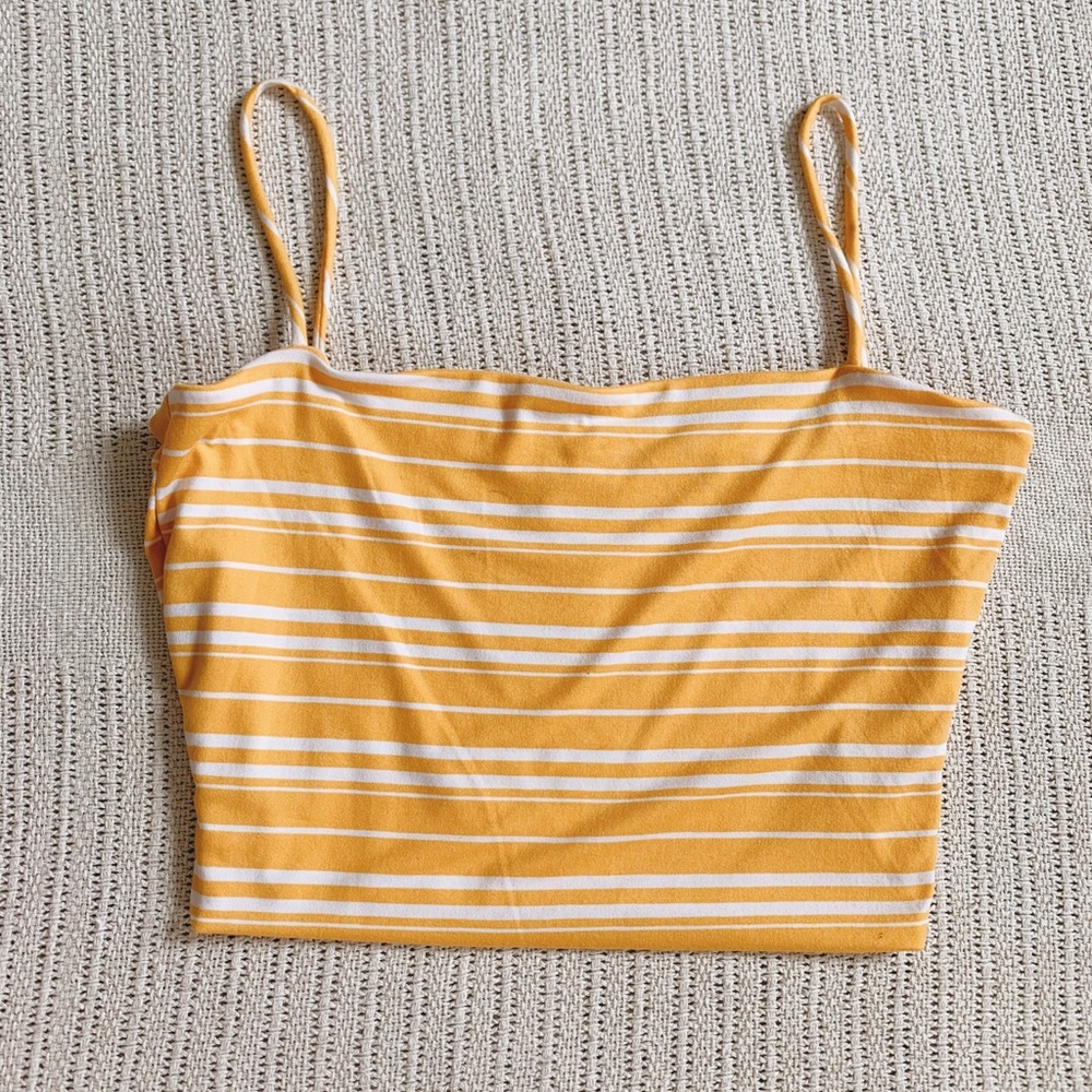 ❗️SOLD❗️Lovely Bubbly top - Picture 2 of 4